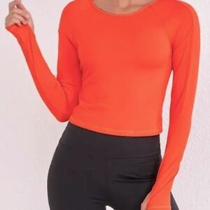 💙SALE 3/$25 ATHLETA LIMITLESS CORAL LONG SLEEVE THUMBHOLES ROUND CREW NECK TOP